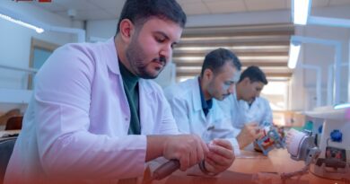 جانب من التطبيق العملي لطلبة قسم تقنيات صناعة الأسنان